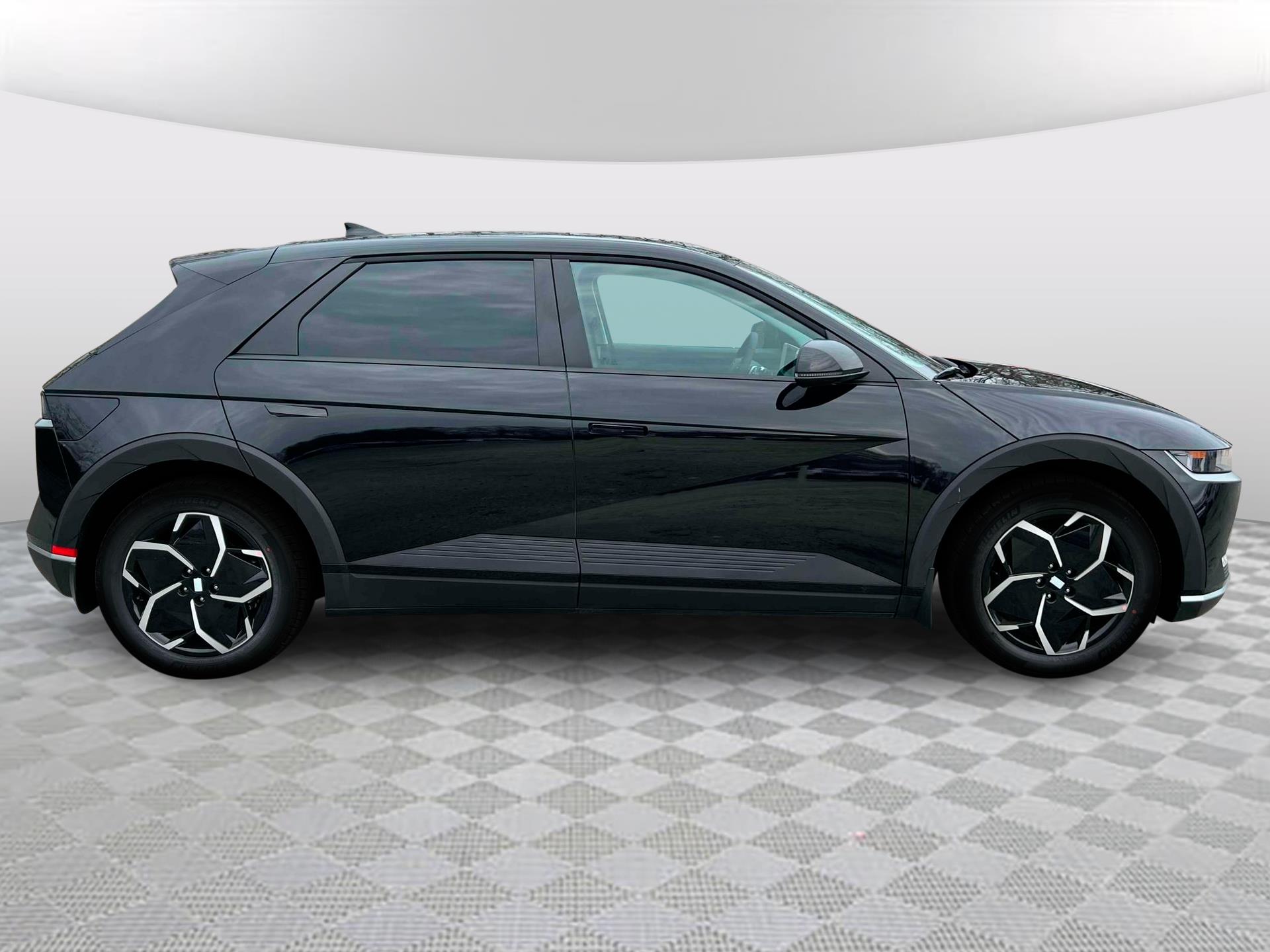 2024 Hyundai Ioniq - $28,759