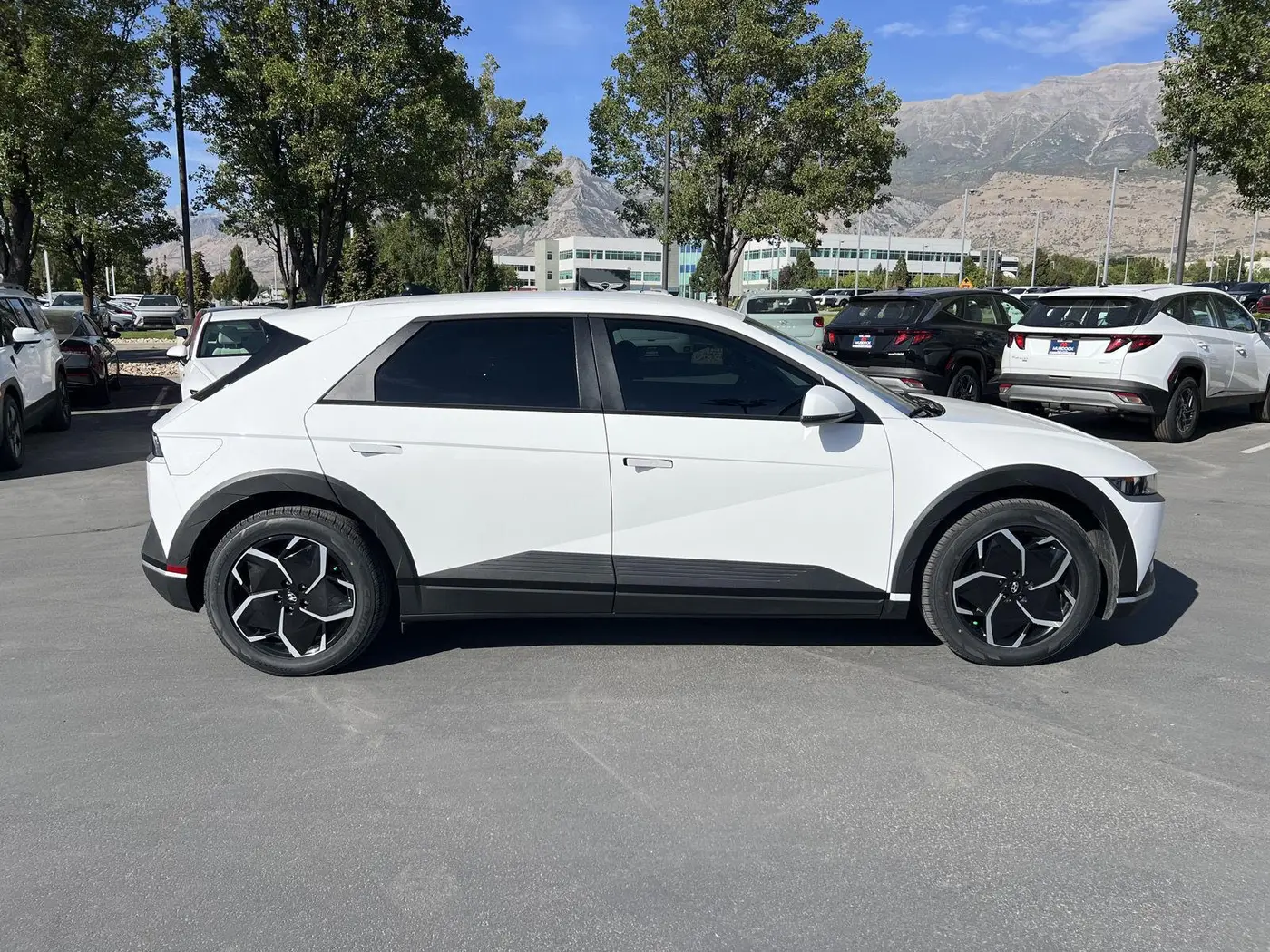 2024 Hyundai Ioniq - $28,445