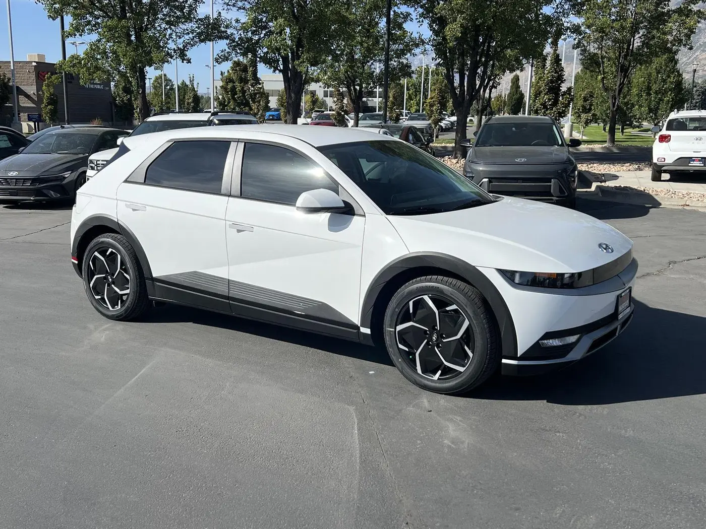 2024 Hyundai Ioniq - $28,445