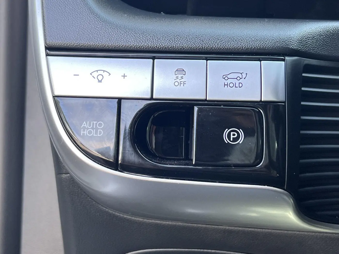 2024 Hyundai Ioniq - $28,445