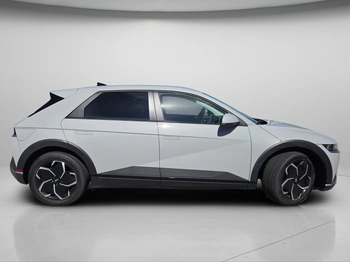 2024 Hyundai Ioniq - $24,997