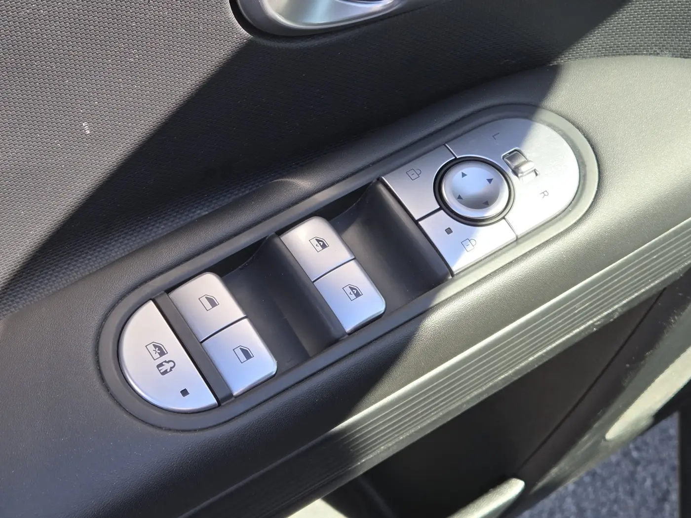2024 Hyundai Ioniq - $24,997