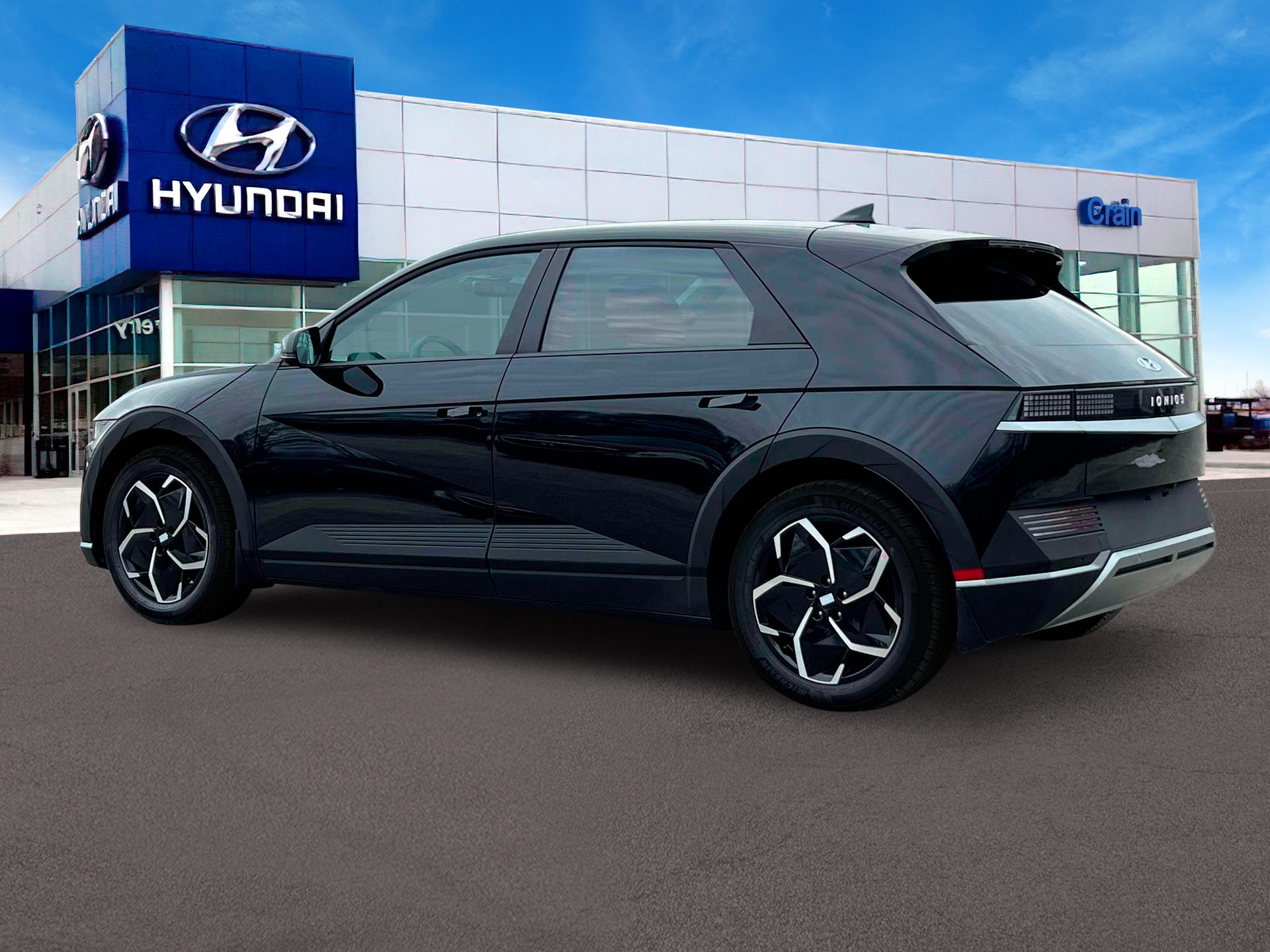 2024 Hyundai Ioniq - $28,714