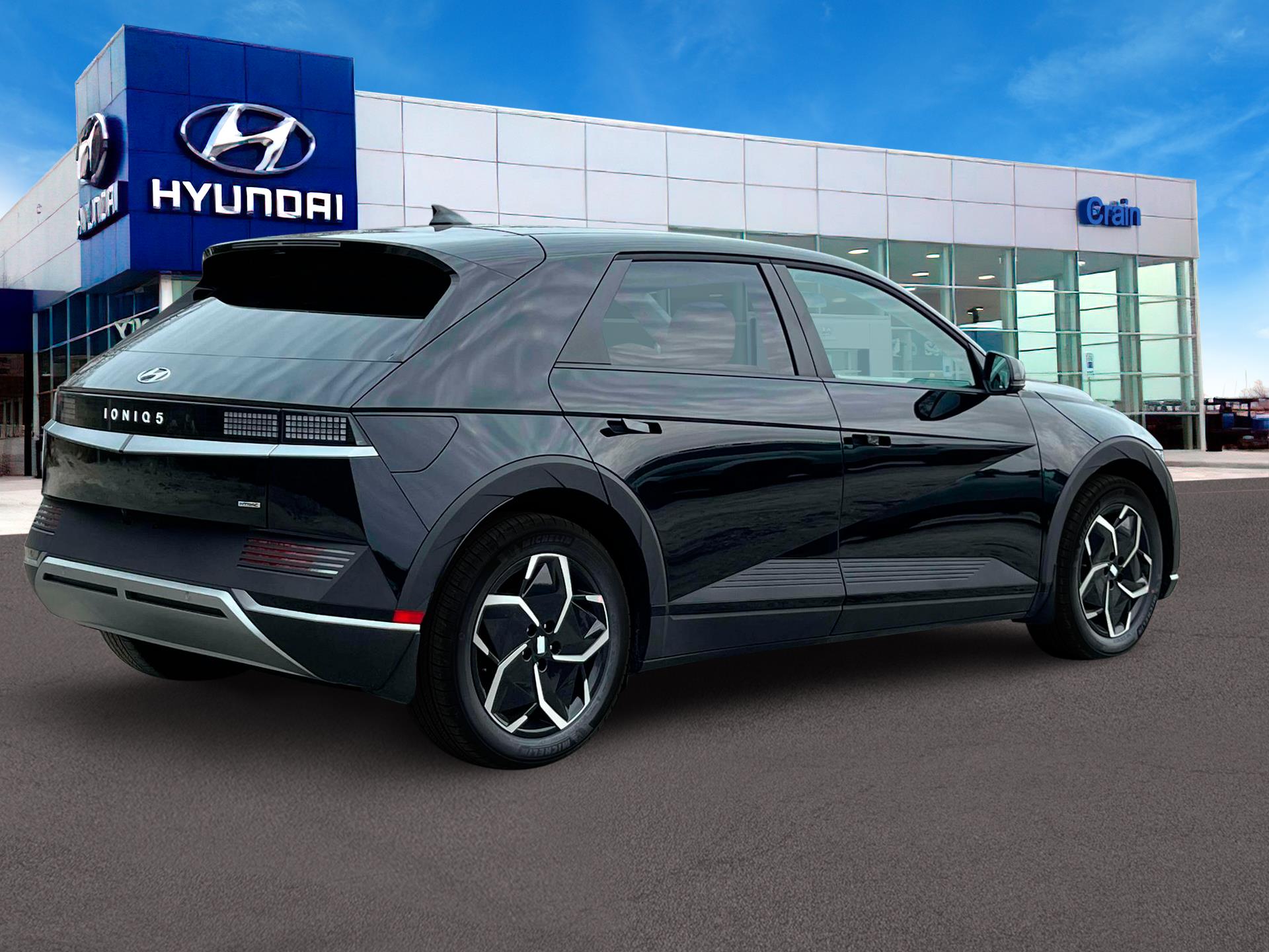 2024 Hyundai Ioniq - $28,714