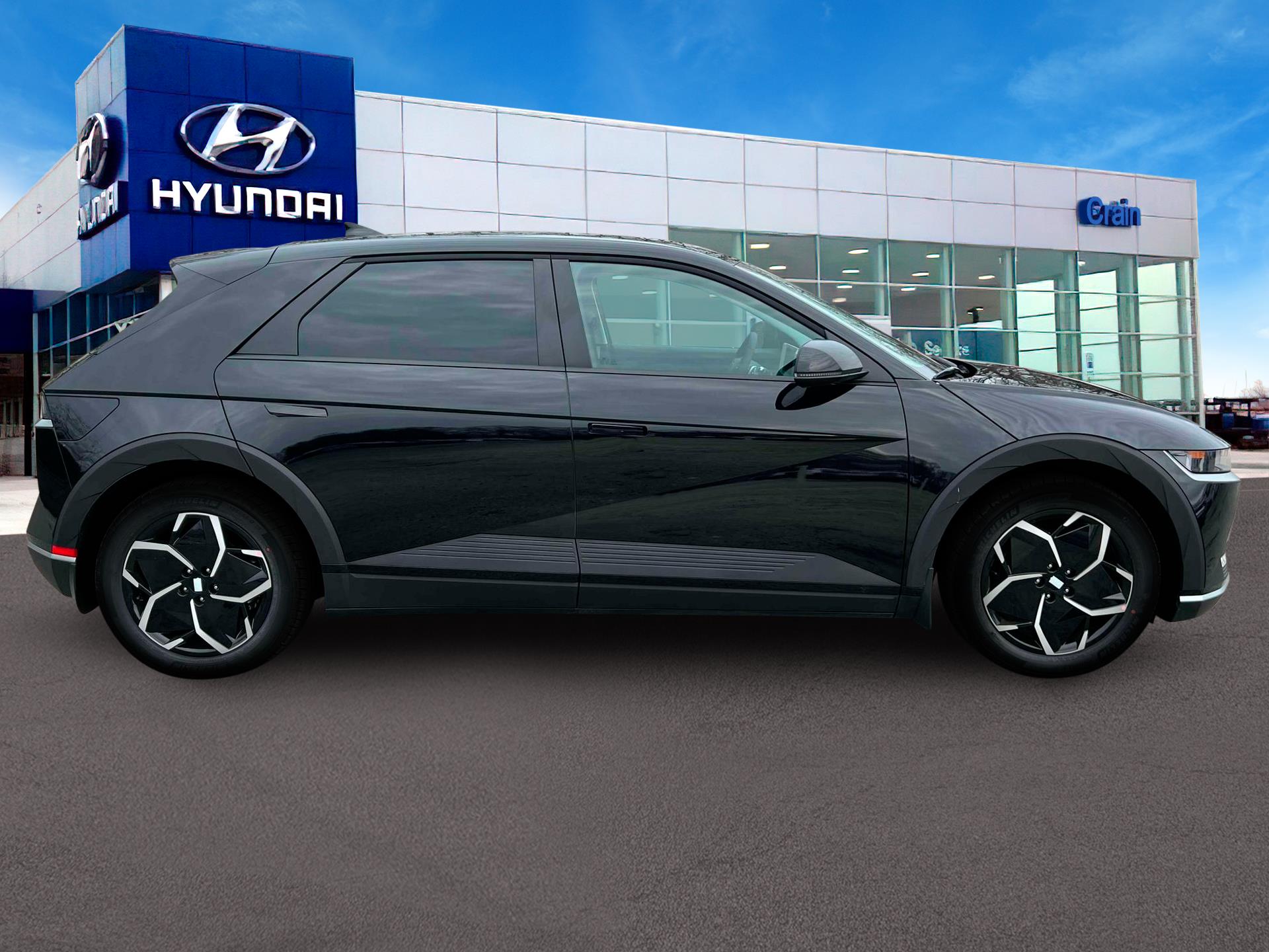 2024 Hyundai Ioniq - $28,714