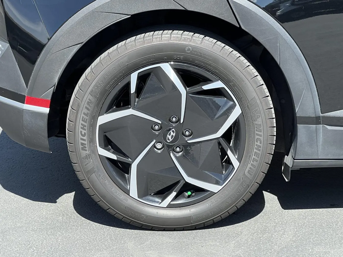 2024 Hyundai Ioniq - $29,149