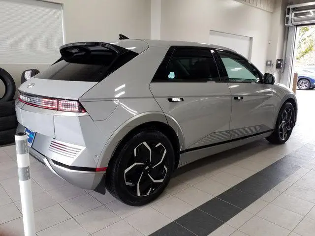 2024 Hyundai Ioniq - $32,431