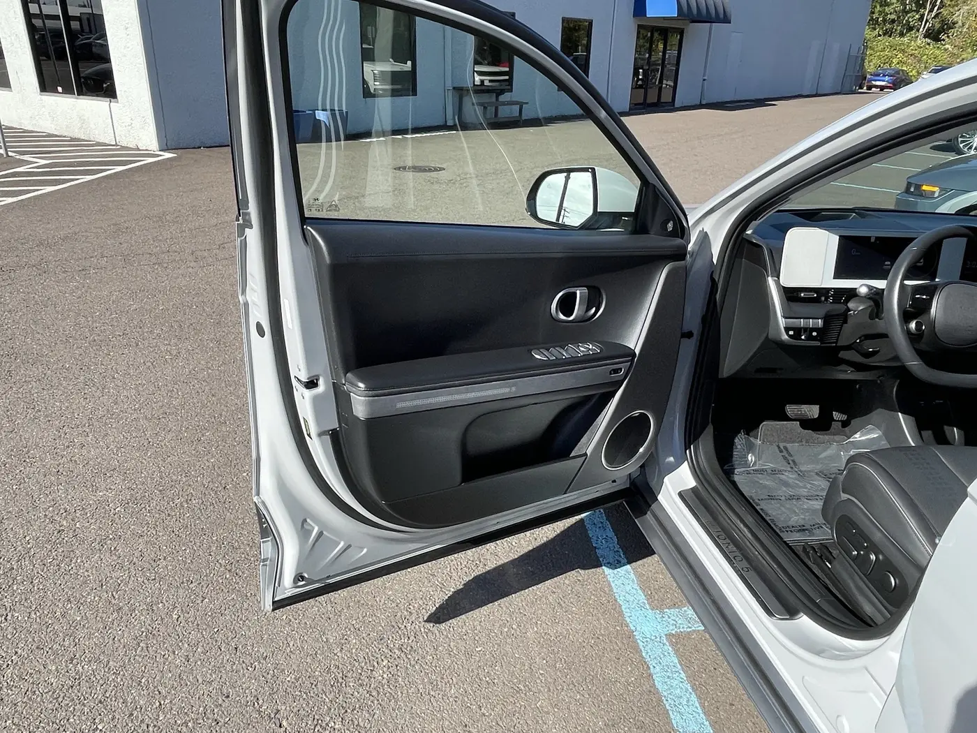 2023 Hyundai Ioniq - $27,783