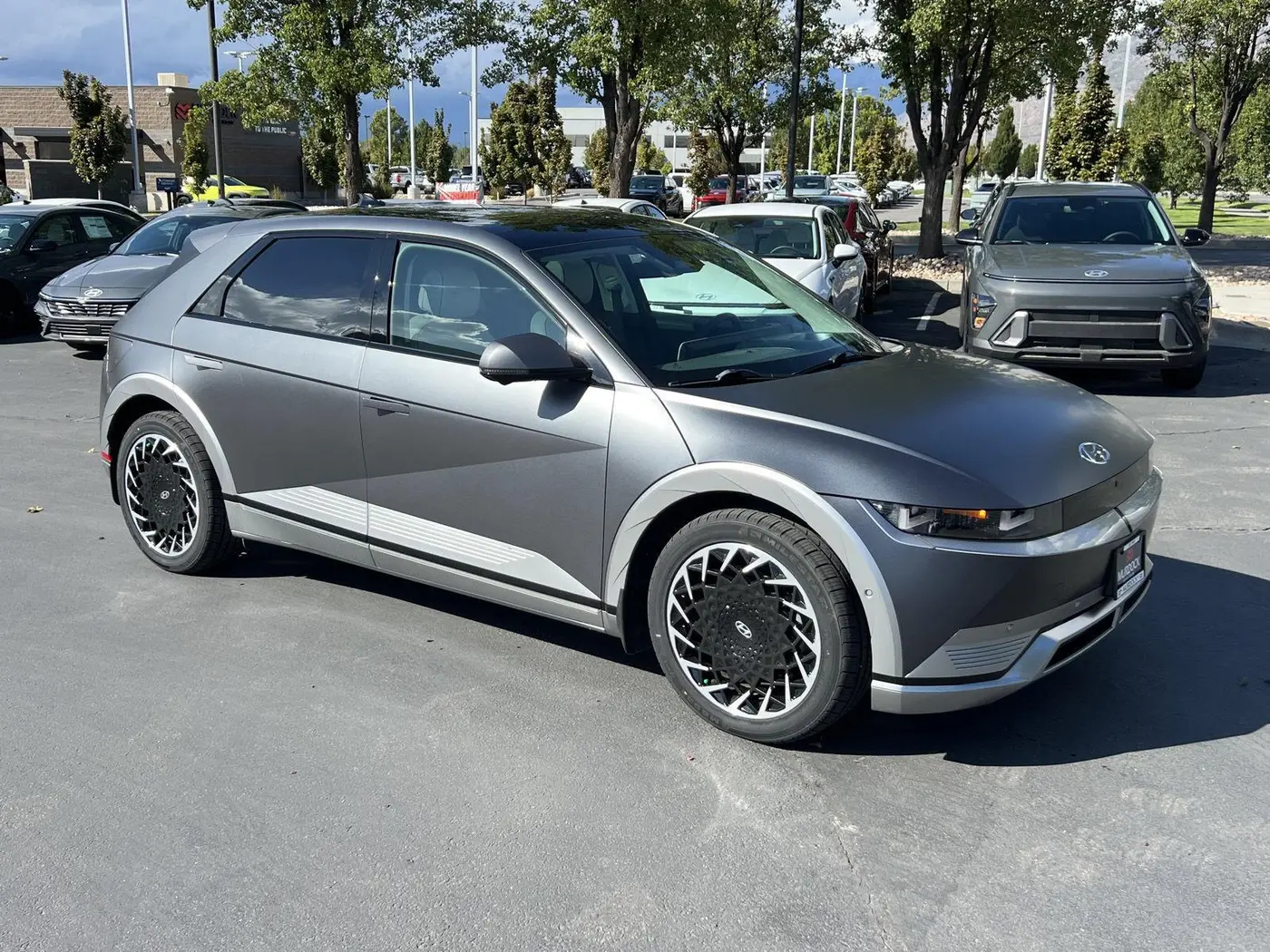 2023 Hyundai Ioniq - $34,139