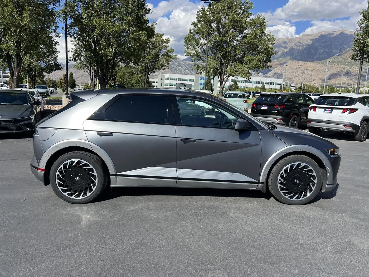 2023 Hyundai Ioniq - $34,139