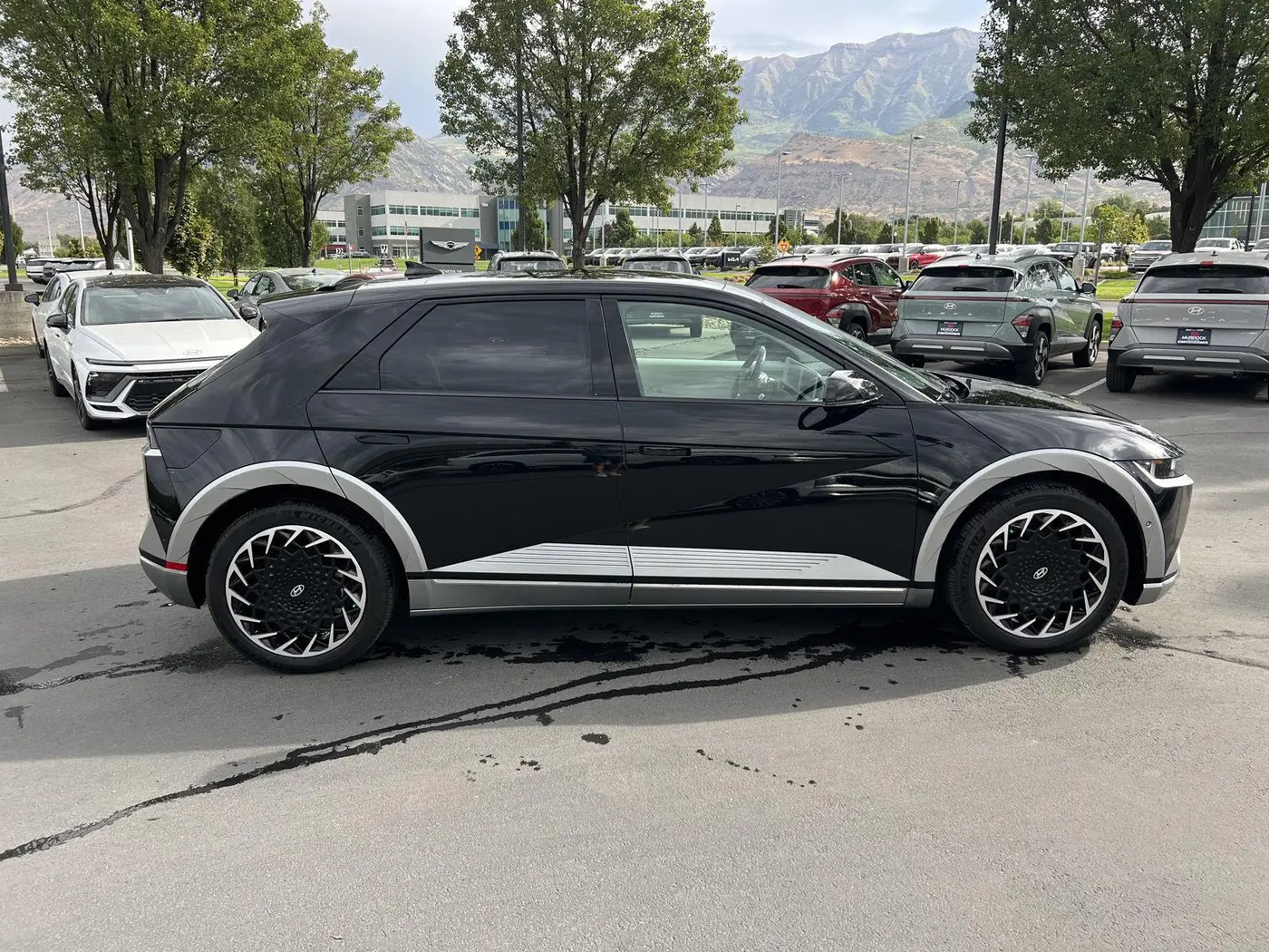 2024 Hyundai Ioniq - $33,359