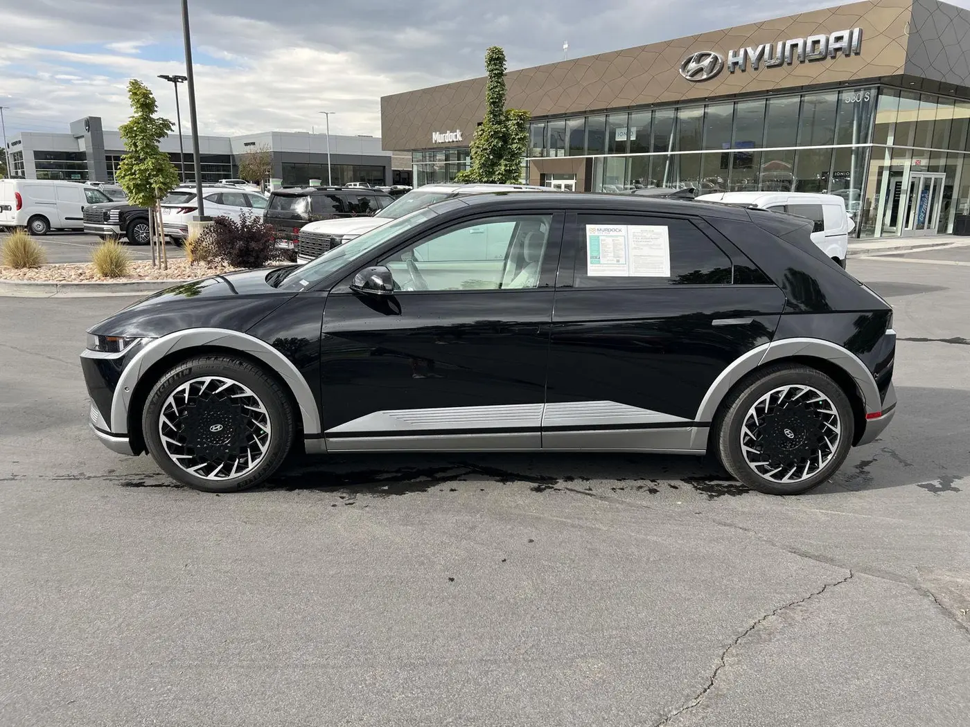 2024 Hyundai Ioniq - $33,359