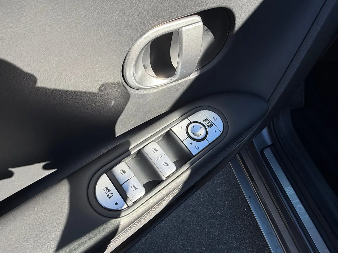2024 Hyundai Ioniq - $33,700