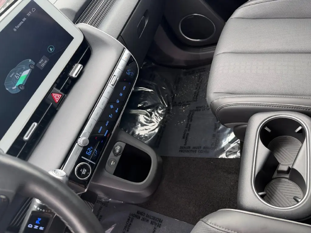 2024 Hyundai Ioniq - $32,987