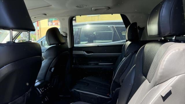 2025 Hyundai PALISADE SEL Premium