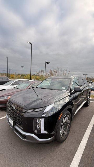 Photo of a 2025 Hyundai Palisade AWD SEL Premium 4DR SUV for sale