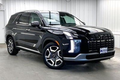 Photo of a 2025 Hyundai Palisade AWD Limited 4DR SUV for sale
