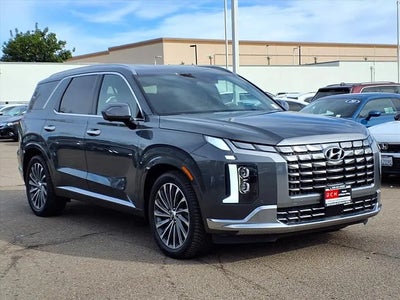 Photo of a 2023 Hyundai Palisade Calligraphy 4DR SUV for sale