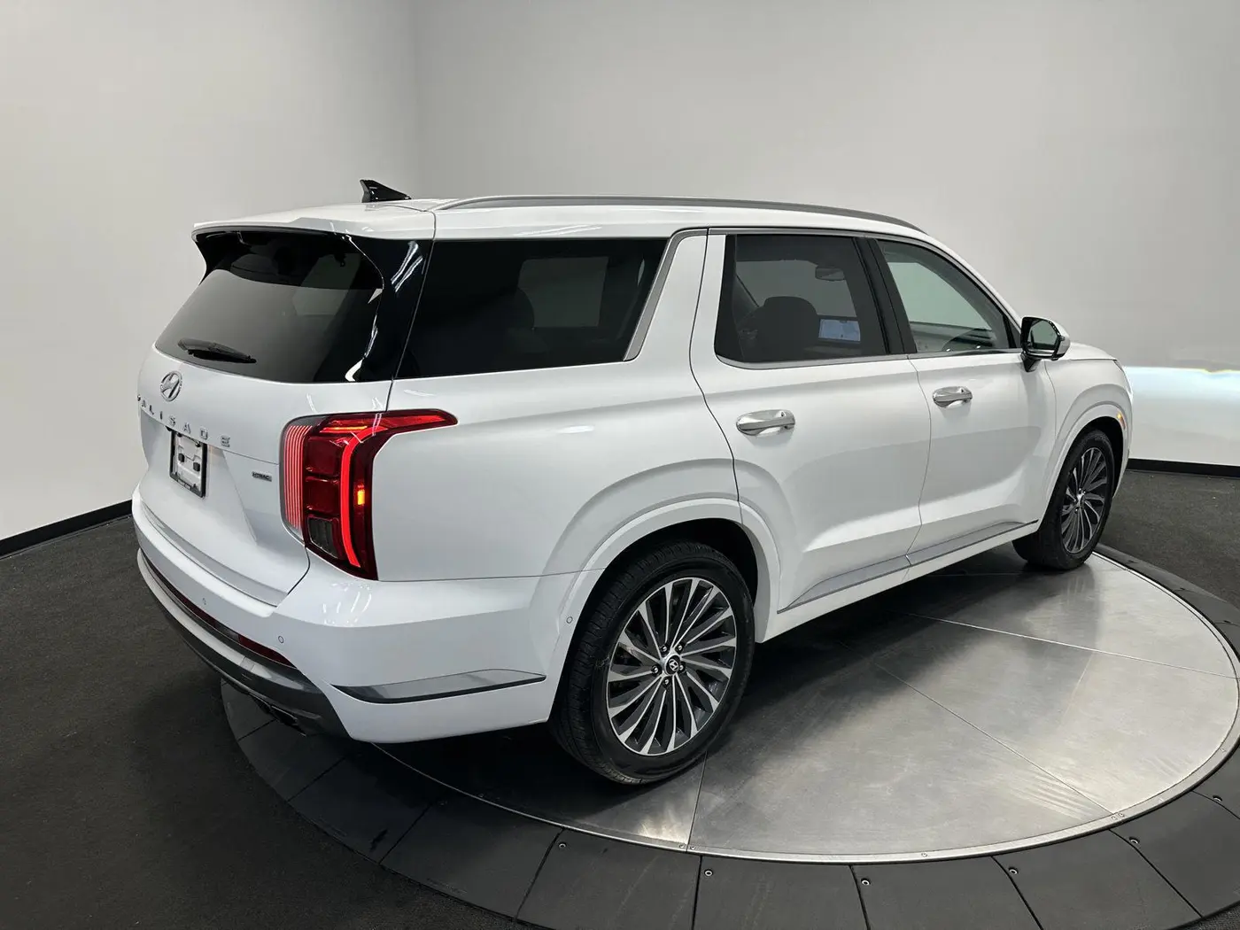 2023 Hyundai Palisade - $34,999