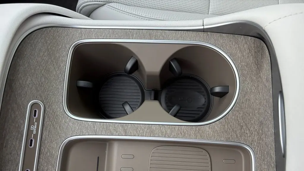 2026 Hyundai PALISADE SEL Premium