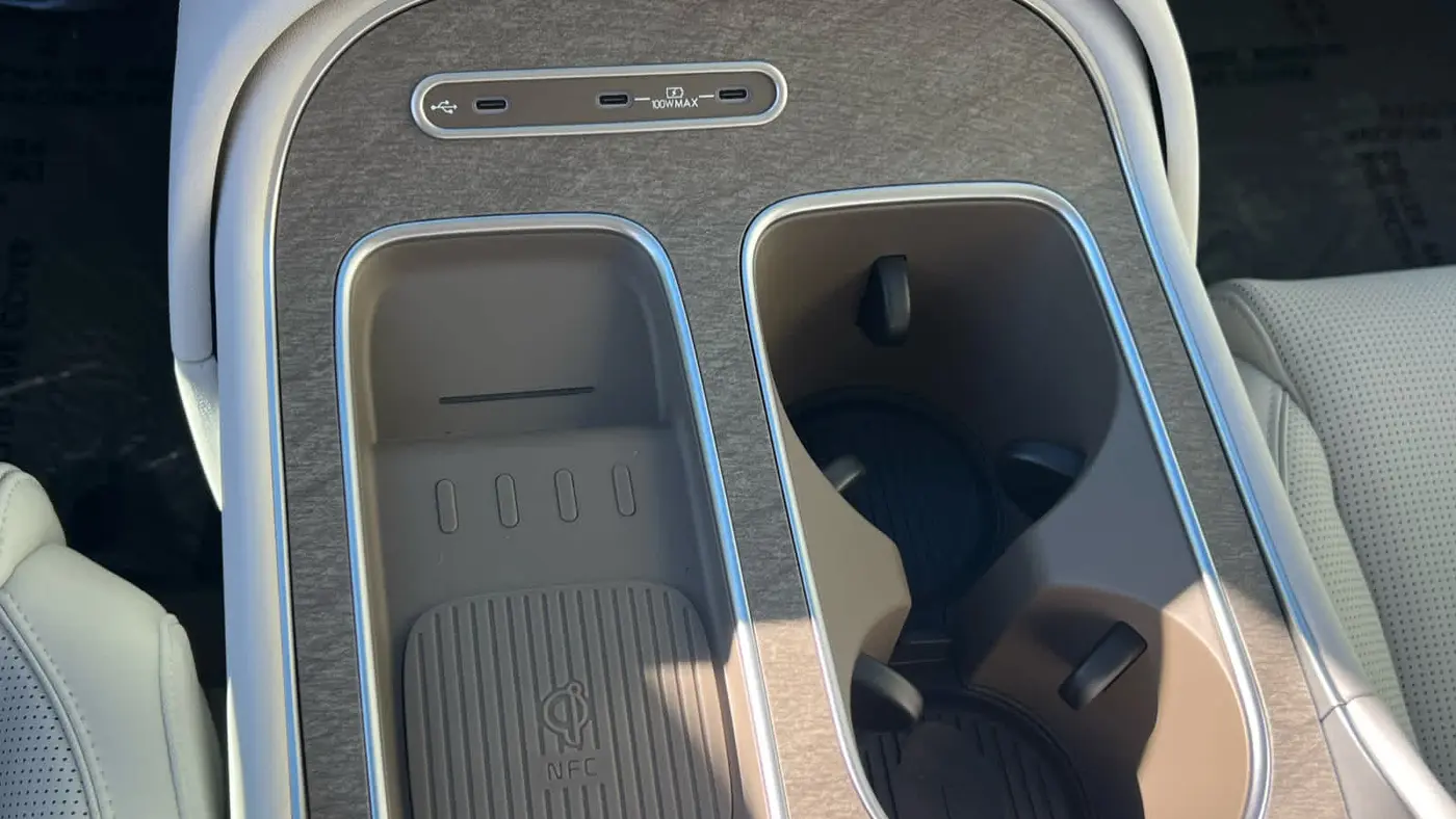 2026 Hyundai PALISADE SEL Premium
