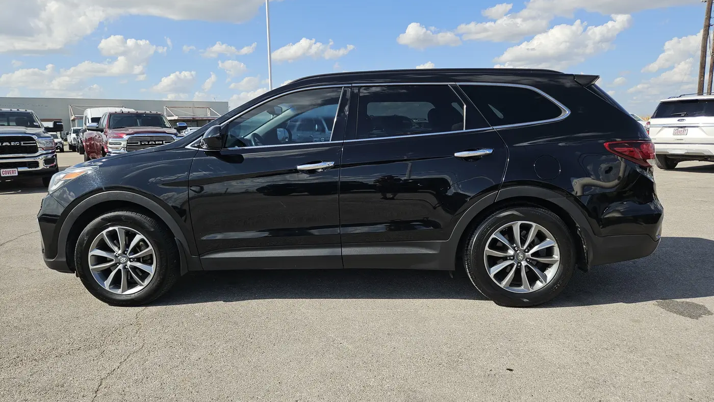 2019 Hyundai SANTA FE XL SE