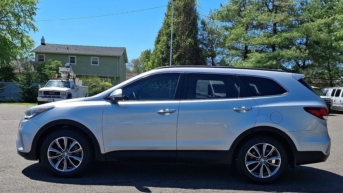 2019 Hyundai SANTA FE XL SE