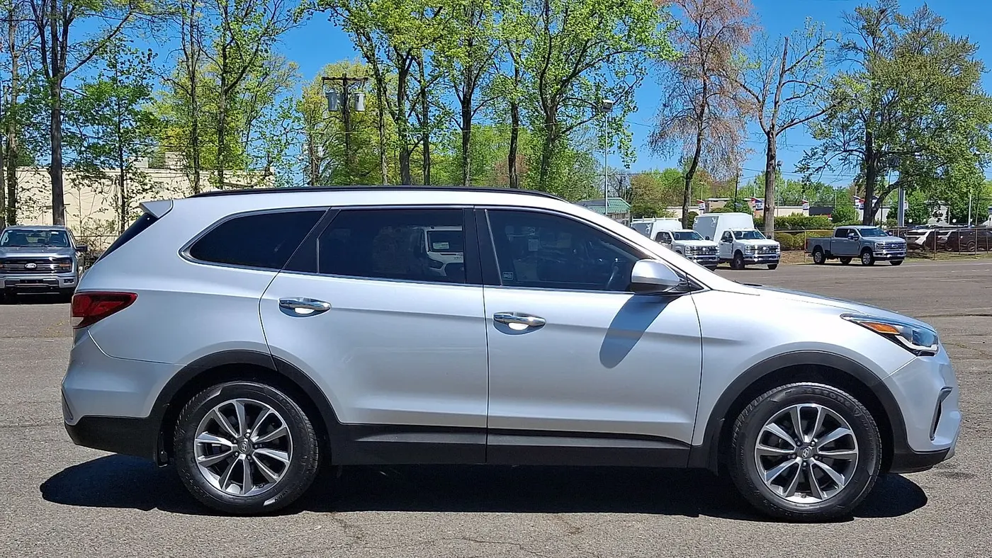 2019 Hyundai SANTA FE XL SE