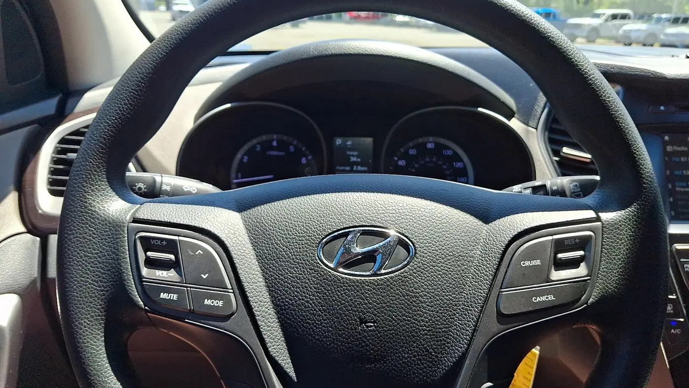 2019 Hyundai SANTA FE XL SE