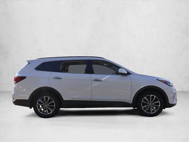 2018 Hyundai Santa Fe - $15,486