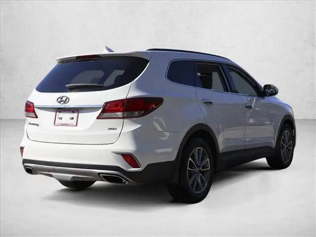 2018 Hyundai Santa Fe - $15,486