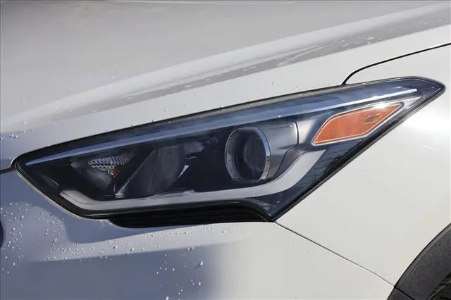 2018 Hyundai Santa Fe - $15,486