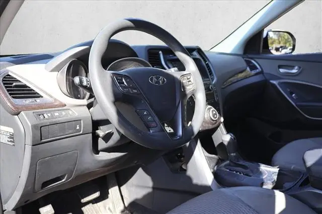 2018 Hyundai Santa Fe - $15,486