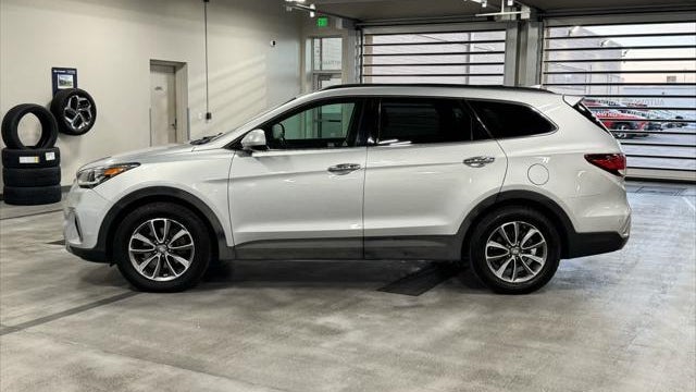 2017 Hyundai SANTA FE SE