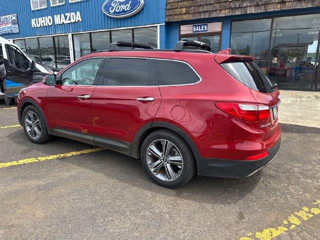 2015 Hyundai Santa Fe - $17,995