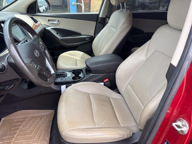 2015 Hyundai Santa Fe - $17,995
