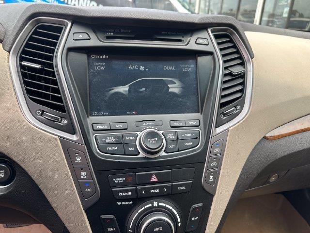 2015 Hyundai Santa Fe - $17,995