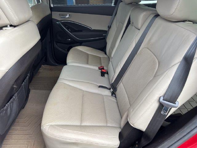 2015 Hyundai Santa Fe - $17,995