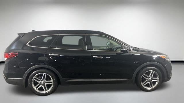 2017 Hyundai SANTA FE SE Ultimate