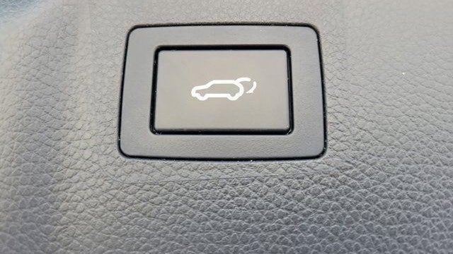 2017 Hyundai SANTA FE SE Ultimate