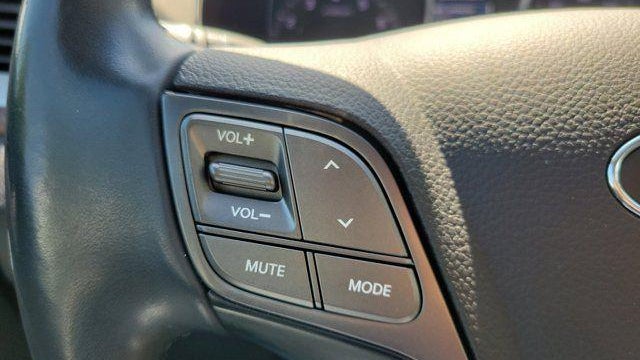 2017 Hyundai SANTA FE SE Ultimate