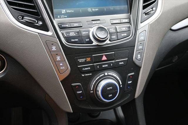 2015 Hyundai Santa Fe - $13,050