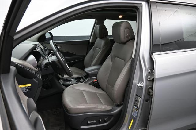 2015 Hyundai Santa Fe - $13,050