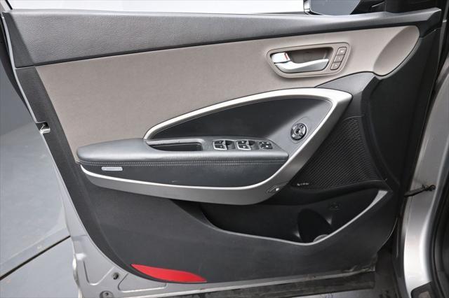 2015 Hyundai Santa Fe - $13,050
