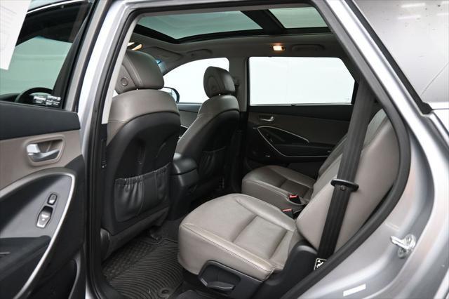 2015 Hyundai Santa Fe - $13,050