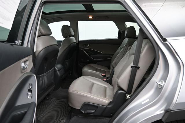 2015 Hyundai Santa Fe - $13,050