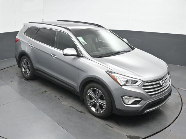 2015 Hyundai Santa Fe - $13,050