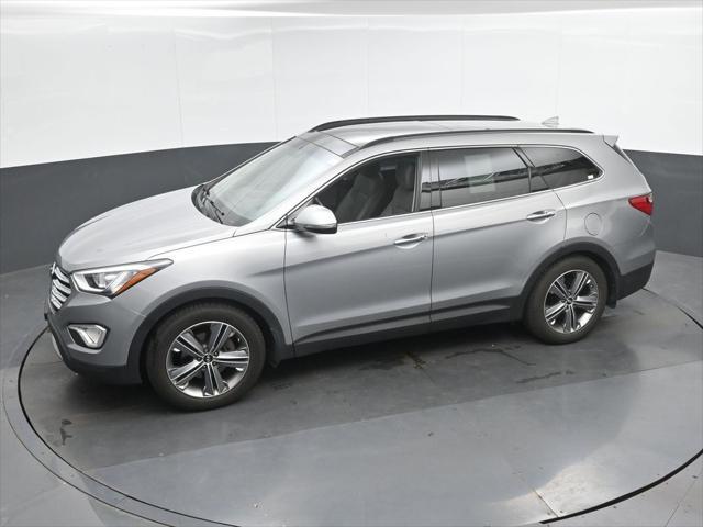 2015 Hyundai Santa Fe - $13,050