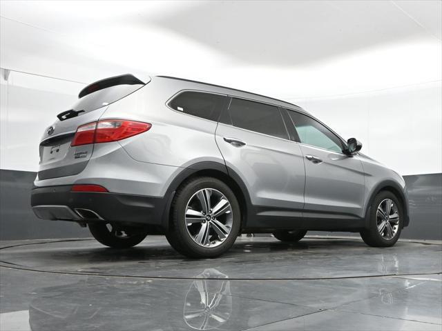 2015 Hyundai Santa Fe - $13,050