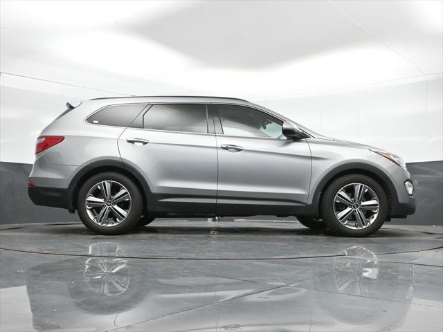 2015 Hyundai Santa Fe - $13,050